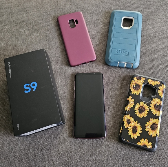 Unlocked Samsung S9 with original box and 3 cases including Otterbox - Picture 3 of 15